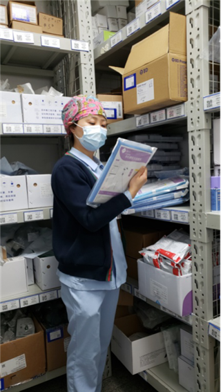 华西急诊“战疫群英” 筑牢生命防线，守护健康“铠甲”——致敬医护人员的防护用品