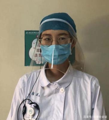 匠心筑防线 四川医护人员以文件袋自制防护面罩彰显责任与智慧